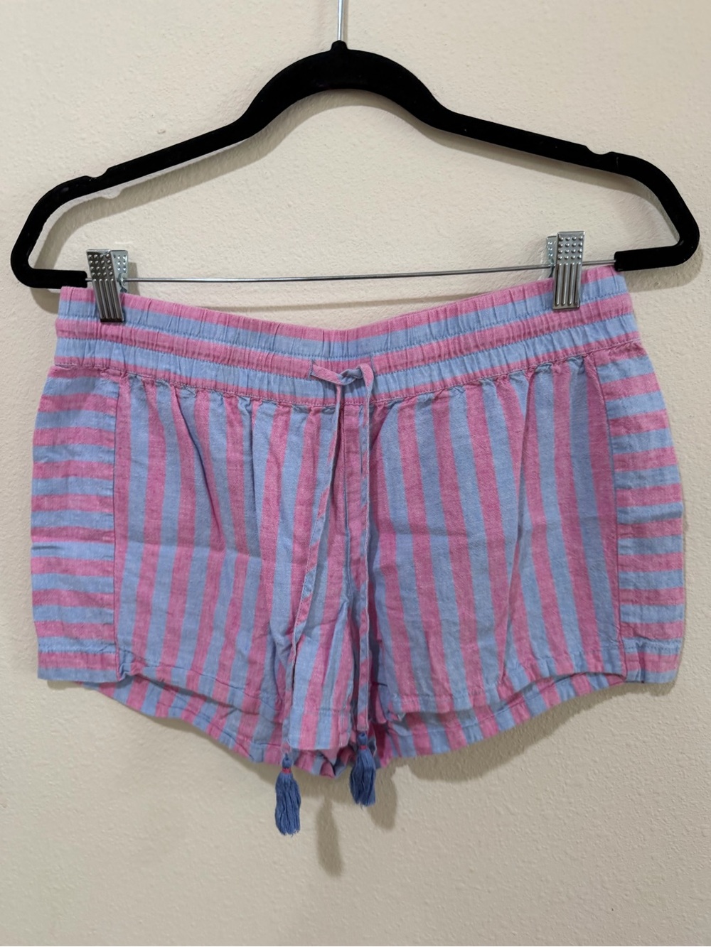 Vineyard Vines Pink and Light Blue Striped Women's Shorts